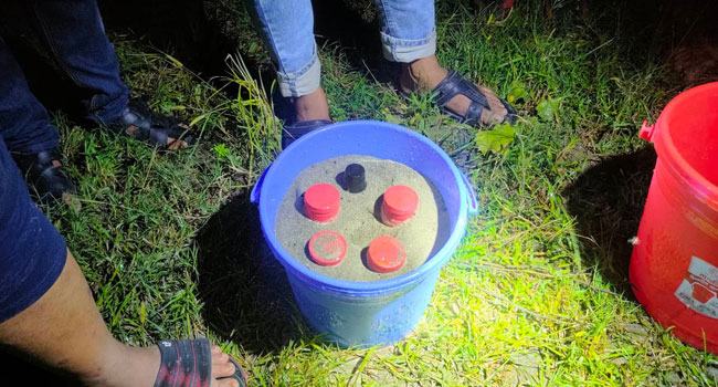 শ্রীনগরে ধানক্ষেত থেকে ককটেল উদ্ধার