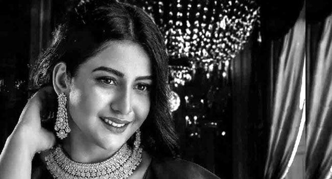 জন্মদিনের পরদিনই অভিনেত্রী-মডেল সাহানার ঝুলন্ত লাশ উদ্ধার
