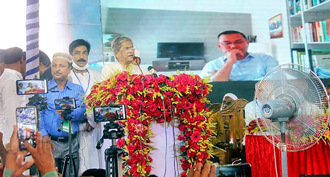 হাসিনার বদলে কেয়ারটেকার, ইভিএমের বদলে ব্যালট পেপারে ভোট নিতে হবে : মির্জা ফখরুল