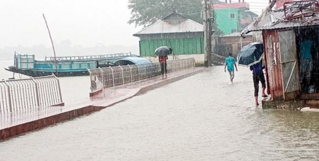 সুরমা-কুশিয়ারা বিপদসীমায়, দুর্ভোগে নিম্নাঞ্চলের মানুষ