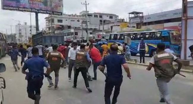 মাগুরায় পুলিশ-বিএনপি সংঘর্ষ, আটক ৪
