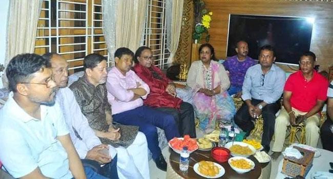 মেয়র আইভীর সাথে ডিআইজি হারুনের সৌজন্য সাক্ষাৎ