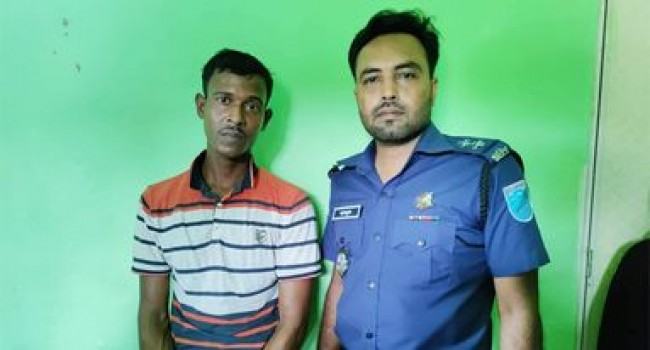 জ্বীনের বাদশা ও সেনা কর্মকর্তা পরিচয়ে প্রতারণার অভিযোগে আটক ১