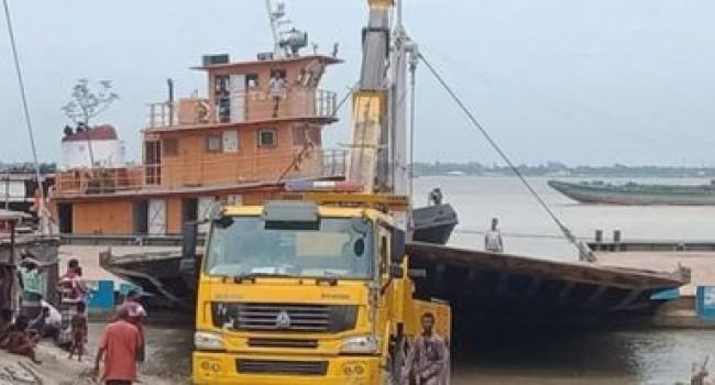 পদ্মায় পানি বৃদ্ধি, দৌলতদিয়ায় আরেকটি ফেরিঘাট বন্ধ