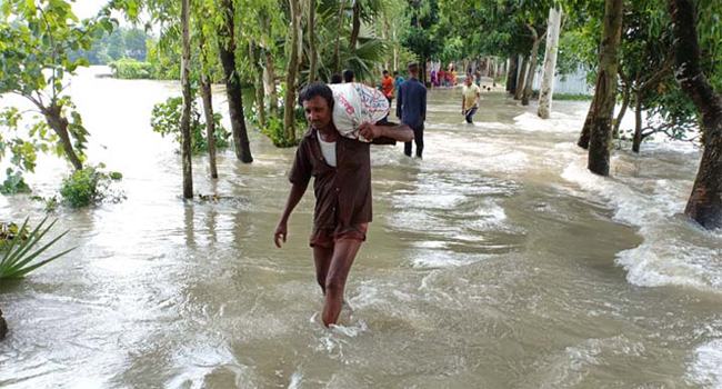 গোলাপগঞ্জে ভয়াবহ বন্যা, হাজার হাজার মানুষ পানিবন্দি