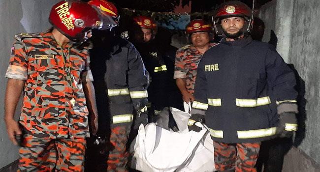 ফেনী‌তে গ্যাস সিলিন্ডারের আগুনে পুড়ে অঙ্গার ভবন দারোয়ান