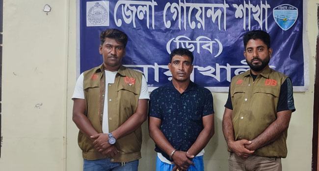 নোয়াখালীতে মাদক ব্যবসায়ী গ্রেফতার