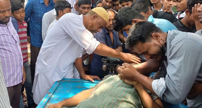 সিংড়ায় ট্রাক্টর চাপায় প্রাণ গেল স্কুলশিক্ষকের