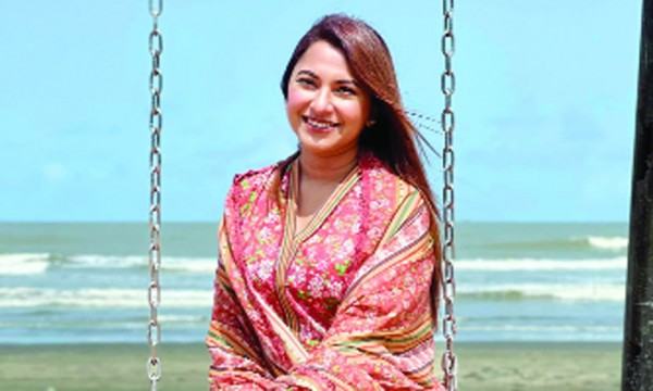 লিজার নতুন দুই গান