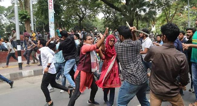 ঢাবিতে ছাত্রদলের উপর ছাত্রলীগের হামলার প্রতিবাদ শিক্ষকদের