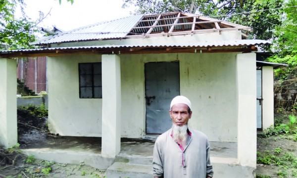 ইসলামপুরে আশ্রয়ণের ঘর নির্মাণ শেষ হয়নি দেড় বছরেও