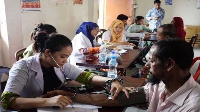 সাভারে ট্যানারিশ্রমিকদেরকে বিনামূল্যে স্বাস্থ্যসেবা প্রদান