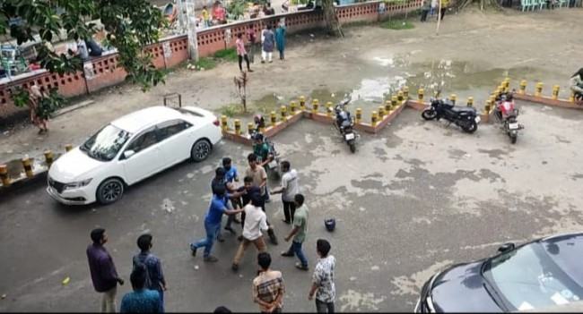 ঢাবিতে ছাত্রদলকর্মীর ওপর ছাত্রলীগের হামলার অভিযোগ