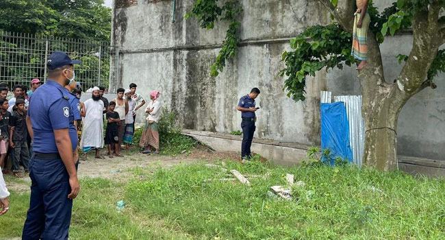 শ্রীনগরে গাছ থেকে ঝুলন্ত লাশ উদ্ধার