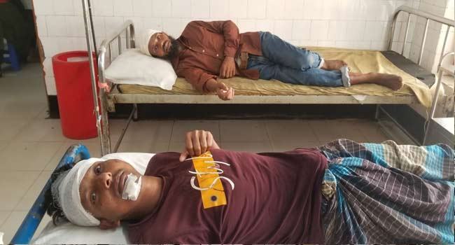 সালথায় শিশুদের মারামারিকে কেন্দ্র করে বড়দের মাঝে সংঘর্ষ, আহত ১৫