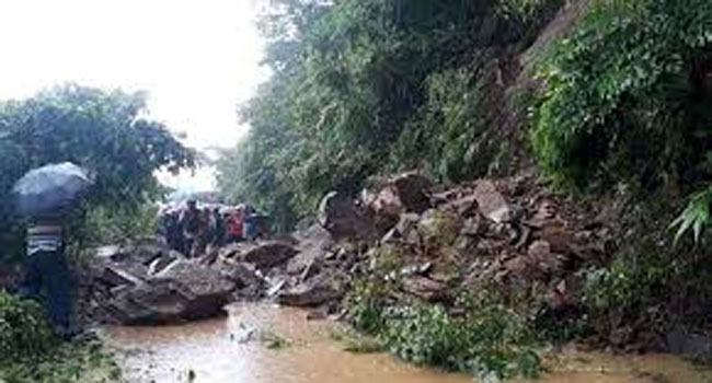 সিলেটে পাহাড় ধসে শিশুসহ নিহত ৪