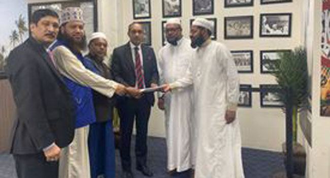 গণকমিশনের বিরুদ্ধে যুক্তরাষ্ট্র প্রবাসী আলেমদের স্মারকলিপি প্রদান