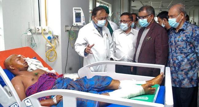 সীতাকুণ্ডে অগ্নিকাণ্ডে আহতদের শতভাগ চিকিৎসাসেবা নিশ্চিত করা হয়েছে : স্বাস্থ্যমন্ত্রী