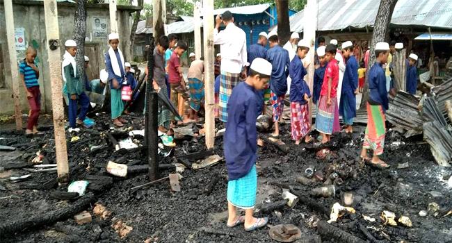 মিরসরাইয়ে ২ ব্যবসাপ্রতিষ্ঠানে আগুন, ১০ লাখ টাকার ক্ষতি