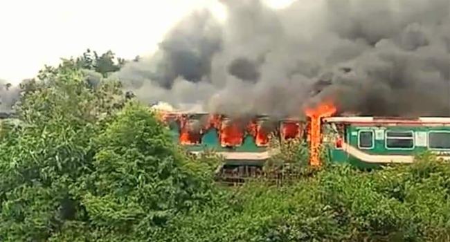 মৌলভীবাজারে পারাবত ট্রেনে আগুন, ৩টি বগি পুড়ে ছাই