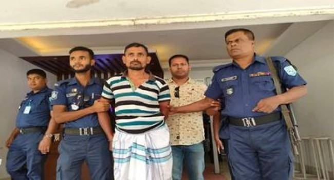 গাইবান্ধায় পিস্তলসহ ১২ মামলার আসামি গ্রেফতার