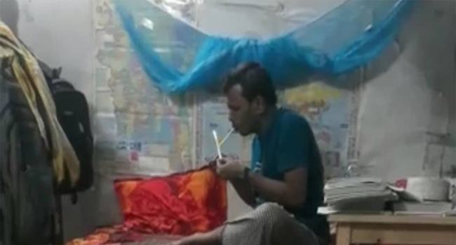 ইয়াবা সেবনের ভিডিও ভাইরাল হওয়া ছাত্রলীগ নেতাকে বহিষ্কার