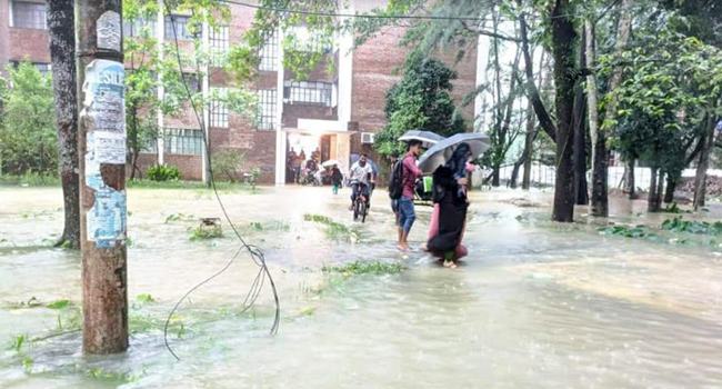 সিলেট শহরে বন্যা : বন্ধ শাহজালাল বিশ্ববিদ্যালয়
