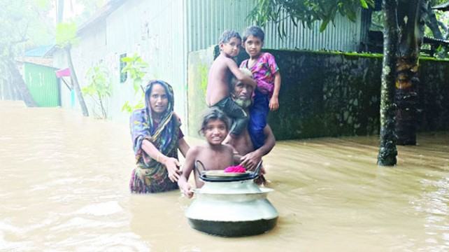 ‘সিলেট-সুনামগঞ্জে ৫০ লাখ মানুষ পানিবন্দী’