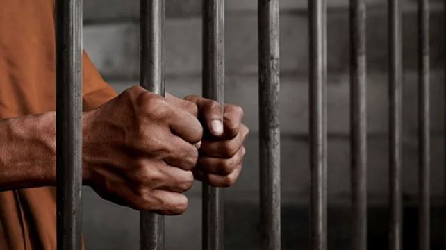 রাজধানীতে পুলিশি অভিযানে গ্রেফতার ৬৪