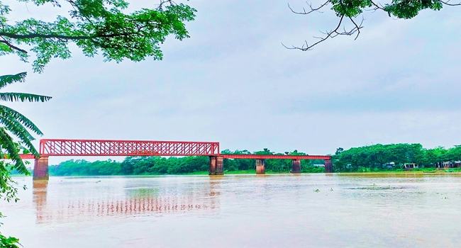 সুরমার পানি কমলেও বাড়ছে কুশিয়ারার পানি