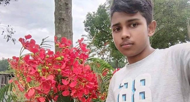 শাজাহানপুরে বাড়ি থেকে ডেকে নিয়ে স্কুলছাত্রকে হত্যা