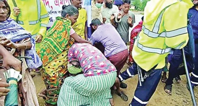 কোম্পানীগঞ্জে কাড়াকাড়ি