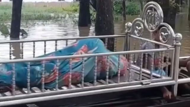 বিয়ানীবাজারে ঘর থেকে বৃদ্ধের ভাসমান লাশ উদ্ধার