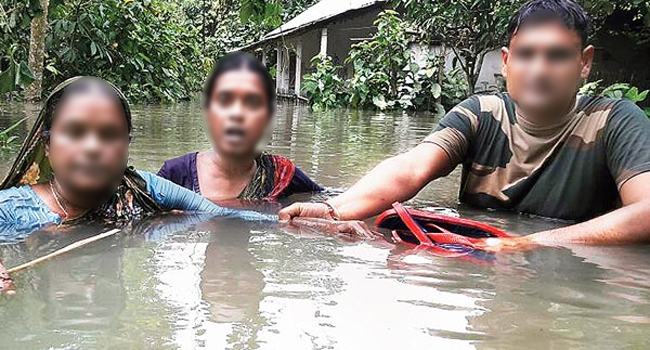 ‘তিন দিন ধইরা না খায়া আছি, কেউ তেরান লইয়া আয় নাই’
