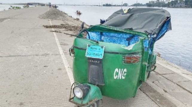 সিলেটে ট্রাক চাপায় মা-ছেলে নিহত