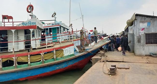 পদ্মাসেতু উদ্বোধন : বাংলাবাজার-শিমুলিয়া নৌ চলাচল বন্ধ