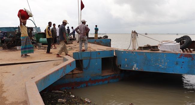 পদ্মা সেতু খোলার পর পরিবর্তন চিরচেনা শিমুলিয়া ফেরিঘাট