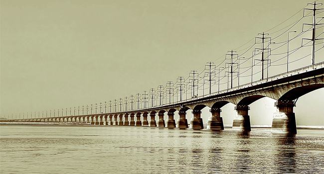 পদ্মা-যমুনায় সেতু ও ঢাকা বাসঅযোগ্যতা