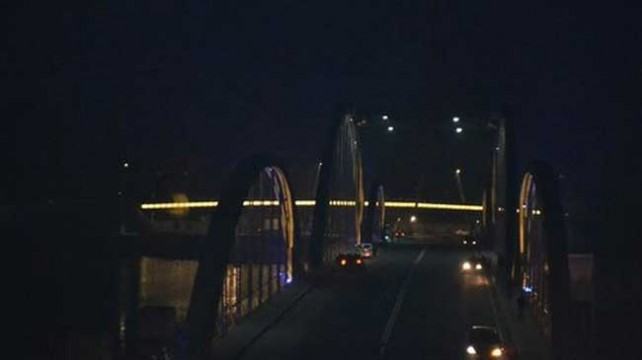 বেপরোয়া ট্রাক কেড়ে নিল মোটরসাইকেল আরোহীর প্রাণ