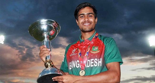 আমাদের বিশ্বজয়ী কাপ্তান