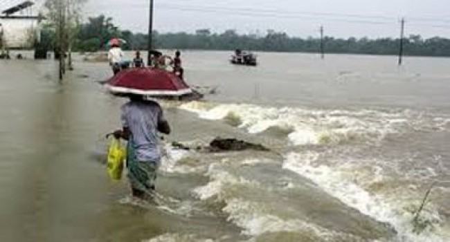 সুনামগঞ্জে ফের পানি : প্রবাহিত হচ্ছে বিপৎসীমার ৬০ সে.মি. ওপর দিয়ে