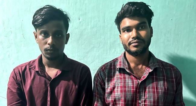 ছাত্রলীগ নেতাকে গলা কেটে হত্যা : যুবলীগের ২ কর্মী গ্রেফতার
