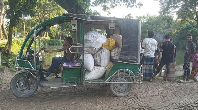 নান্দাইলে পাচারকালে ভিজিএফের ৯ বস্তা চাল জব্দ