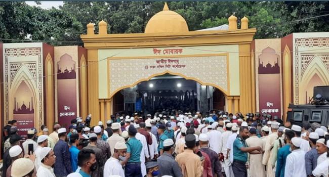 ধর্মীয় ভাবগাম্ভীর্যের মধ্য দিয়ে সারাদেশে উদযাপিত হচ্ছে ঈদুল আজহা