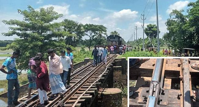 গফরগাঁওয়ে বড় দুর্ঘটনা থেকে ট্রেনযাত্রীদের রক্ষা