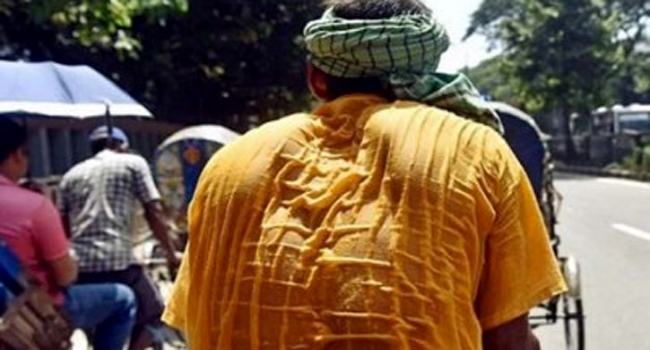 হোসেনপুরে ভ্যাপসা গরম ও লোডশেডিংয়ে অতিষ্ঠ জনজীবন