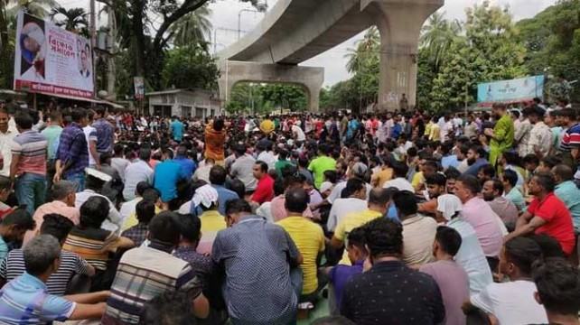 যুবদলের সমাবেশে নেতাকর্মীদের ঢল