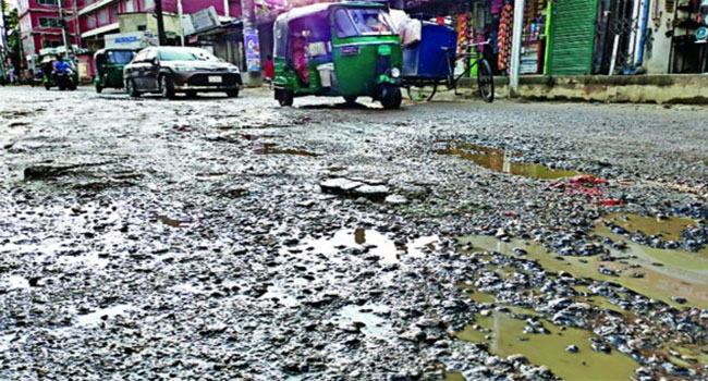 বন্যায় সিলেট নগরীর সড়কে ক্ষতি ২০০ কোটি টাকা