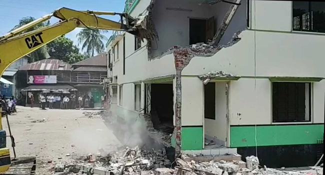 পটুয়াখালীতে সাবেক এমপির বাসভবন ভাঙচুর
