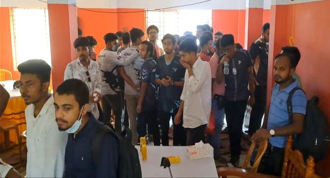 চুয়াডাঙ্গায় পাবজি খেলতে গিয়ে আটক ১০৮